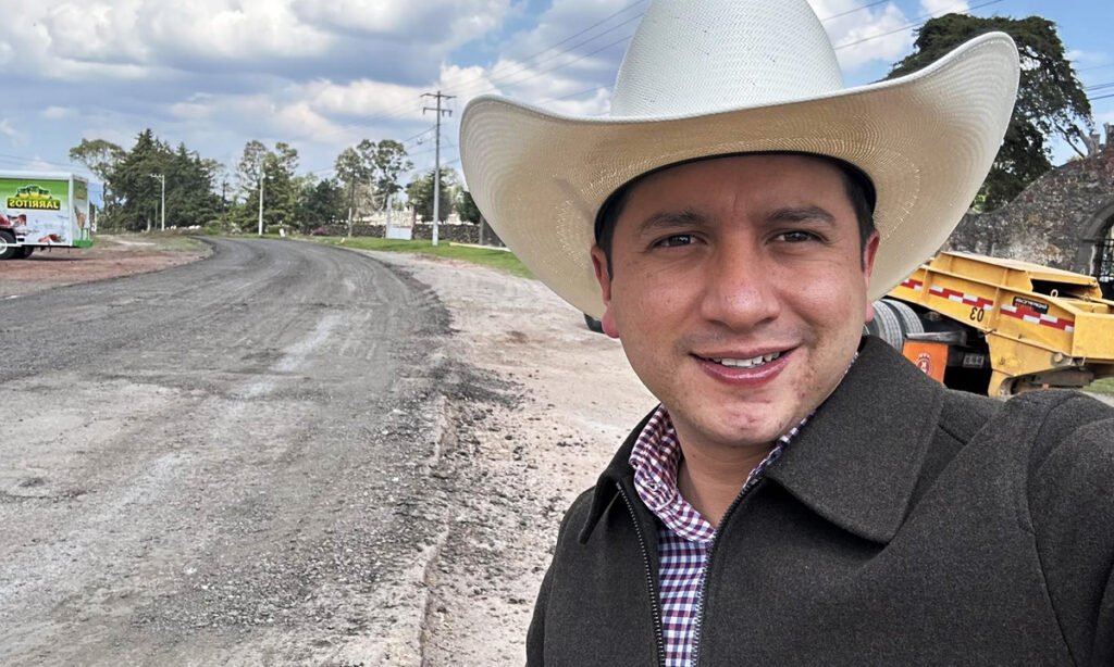 Jilotepec inicia rehabilitación de camino estatal con fondos propios