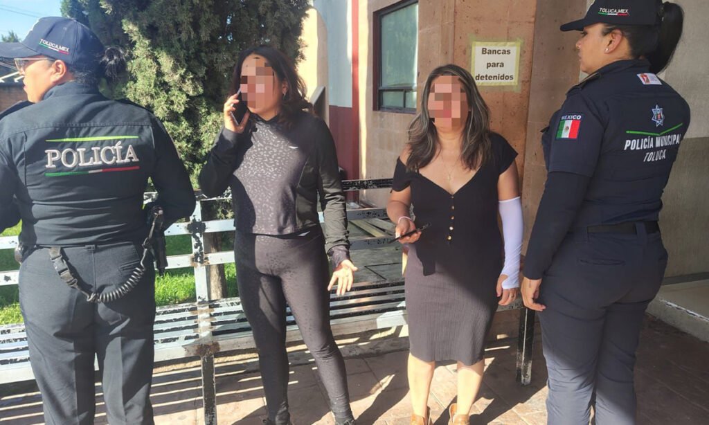 Pelea escolar en Toluca termina con ocho detenidos