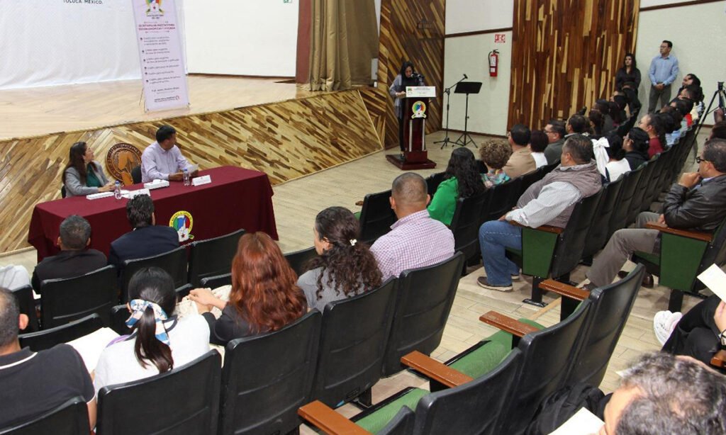 SMSEM fortalece el patrimonio de 42 docentes con créditos sin intereses