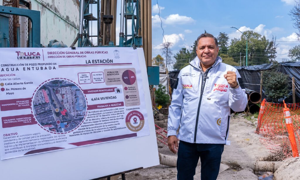 Supervisa-Ricardo-Moreno-nuevo-pozo-en-Independencia,-en-Toluca