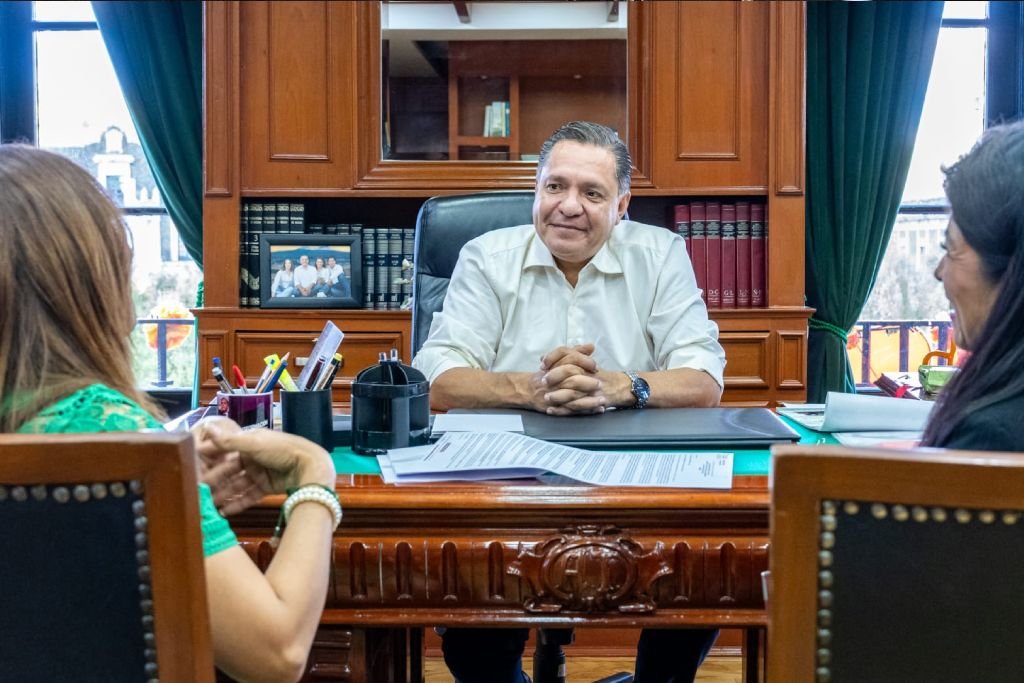 primer alcalde en certificarse