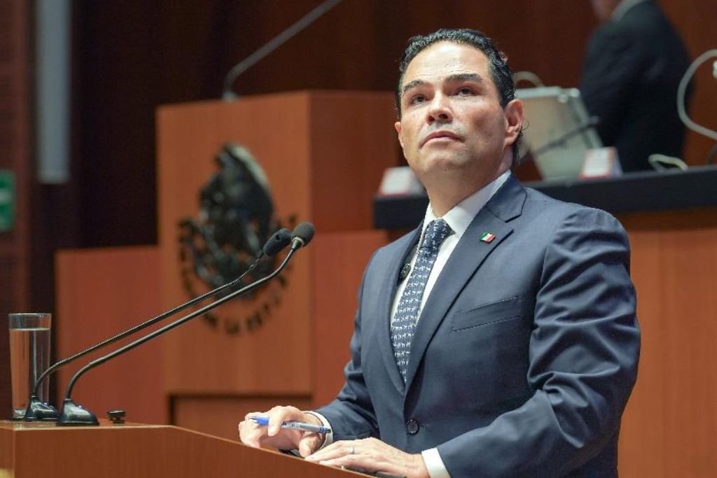 senador enrique vargas del villar
