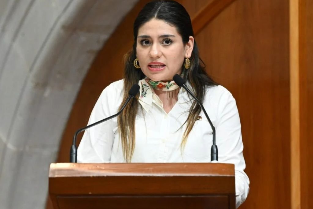 para proteger a menores que se hospeden con adultos