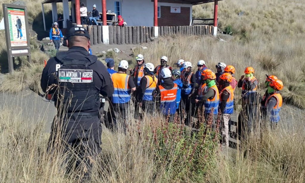 Rescatan a tres personas extraviadas en Parque Iztaccíhuatl