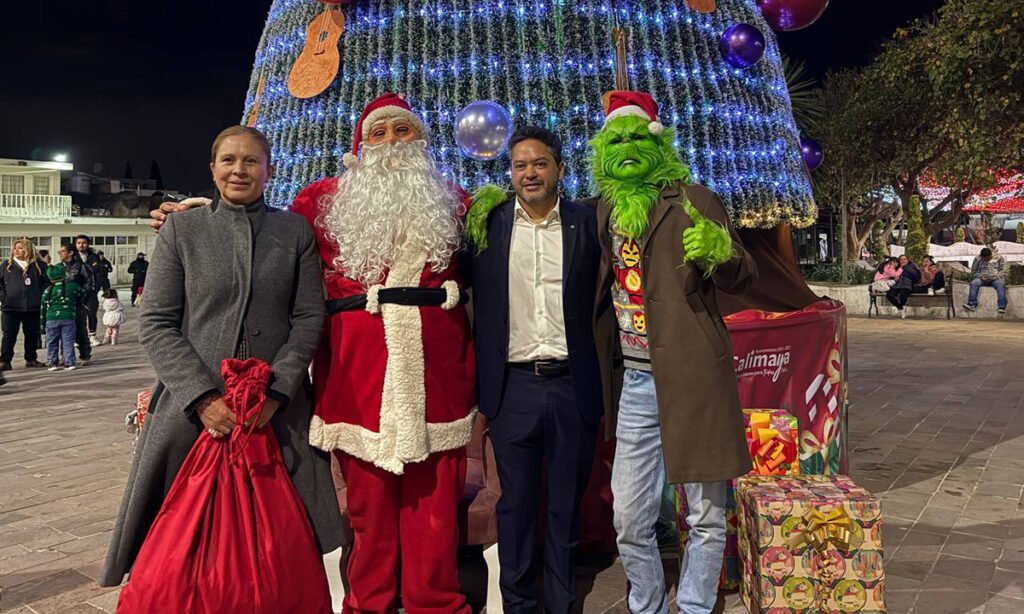 Encendido del árbol ilumina Calimaya