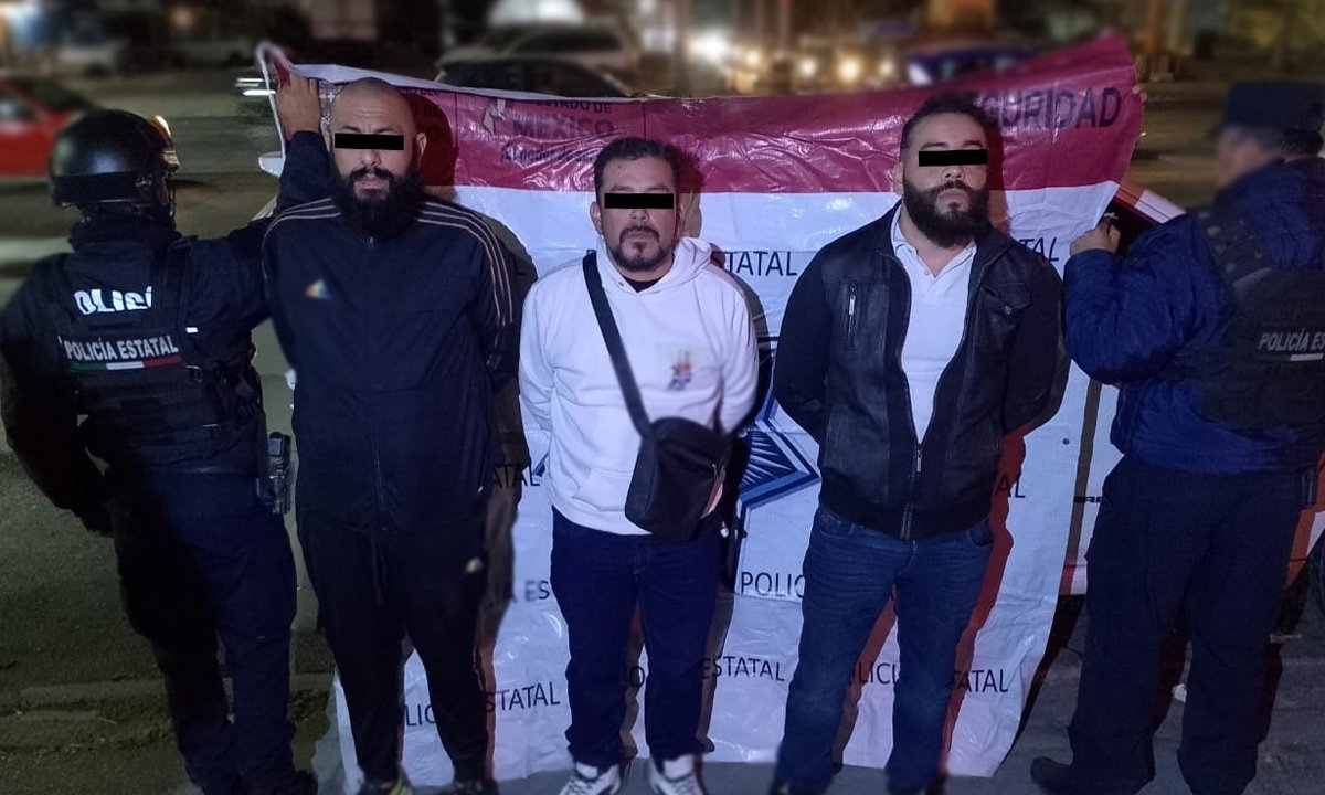 Policías estatales detienen a tres hombres tras persecución en Ecatepec