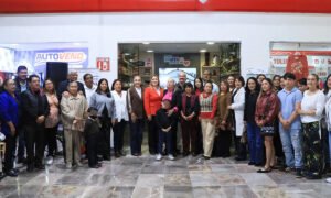 Tradición zapatera de San Mateo Atenco llega al Aeropuerto de Toluca