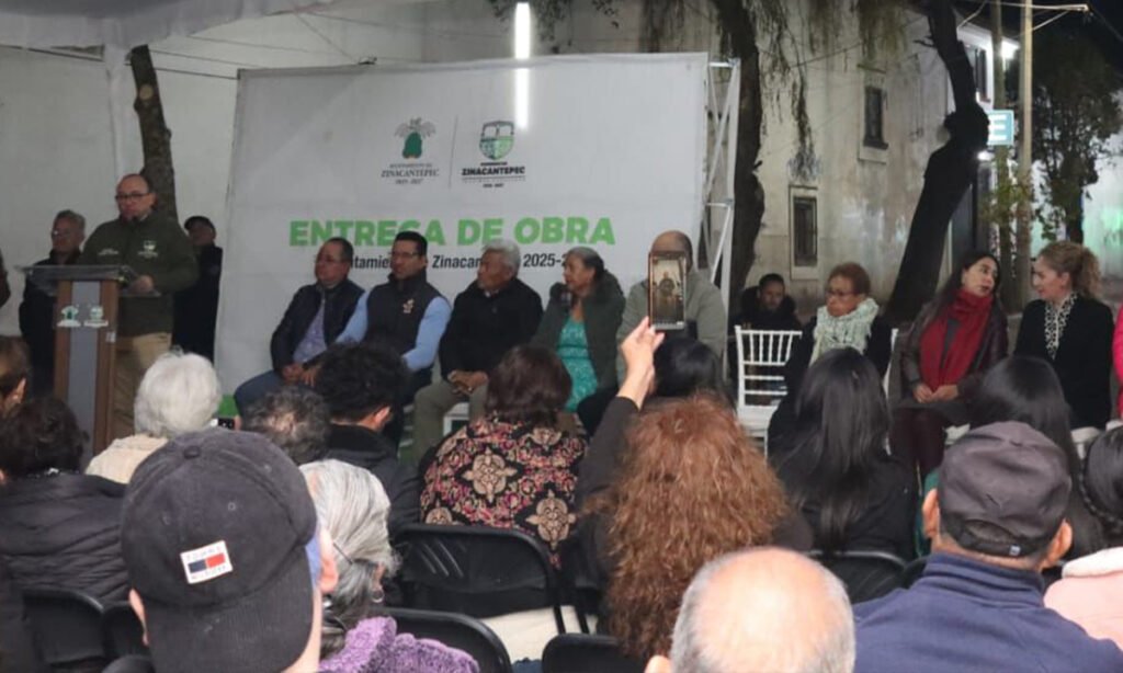 Zinacantepec entrega rehabilitación de la calle 2 de Abril