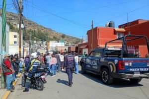 golpean a policias municipales