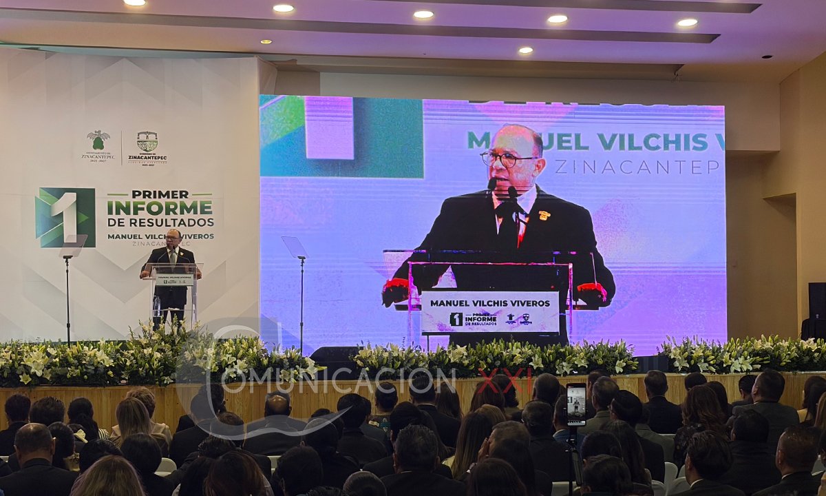 Manuel Vilchis rinde cuentas a Zinacantepec; presenta su primer informe