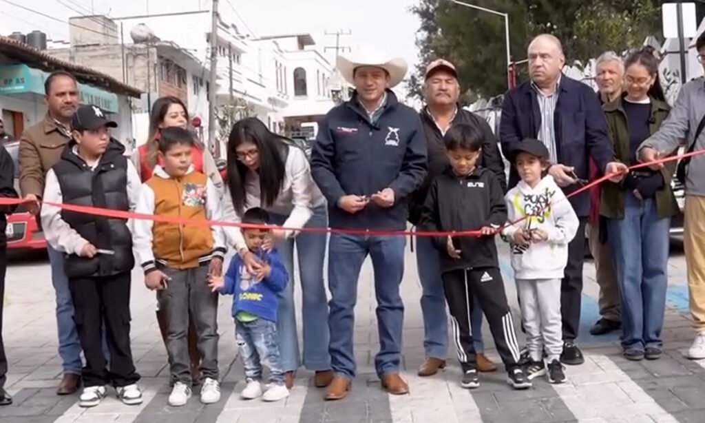 Jilotepec estrena calle del futuro con Rodolfo Noguez