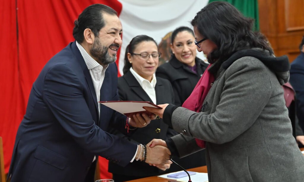 Paco Vázquez resalta liderazgo femenino en política del Edomex