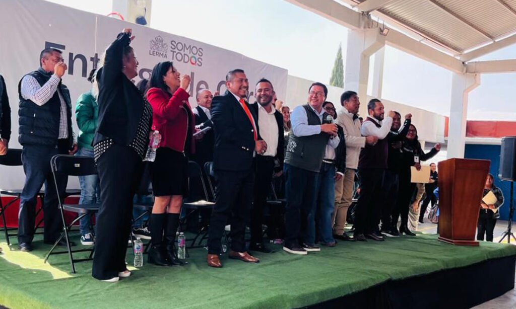 Santiago Analco celebra nuevas obras para su cancha y escuela primaria