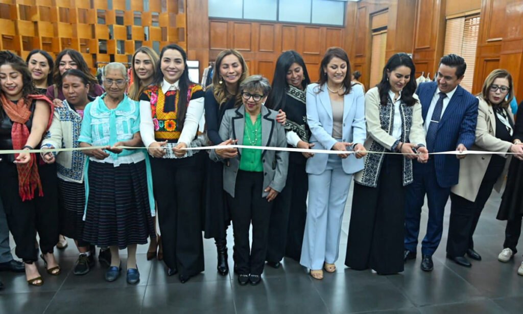 Arleth Grimaldo impulsa muestra de artesanías en Congreso del Edomex