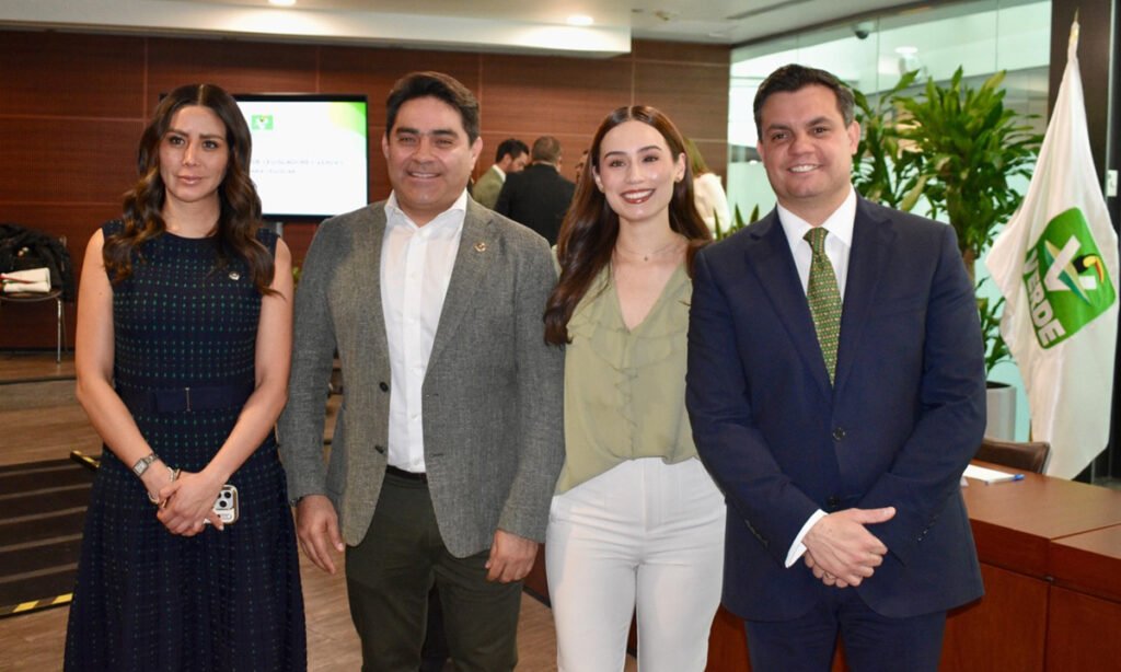 Carlos López Imm asume con fuerza nuevo periodo legislativo