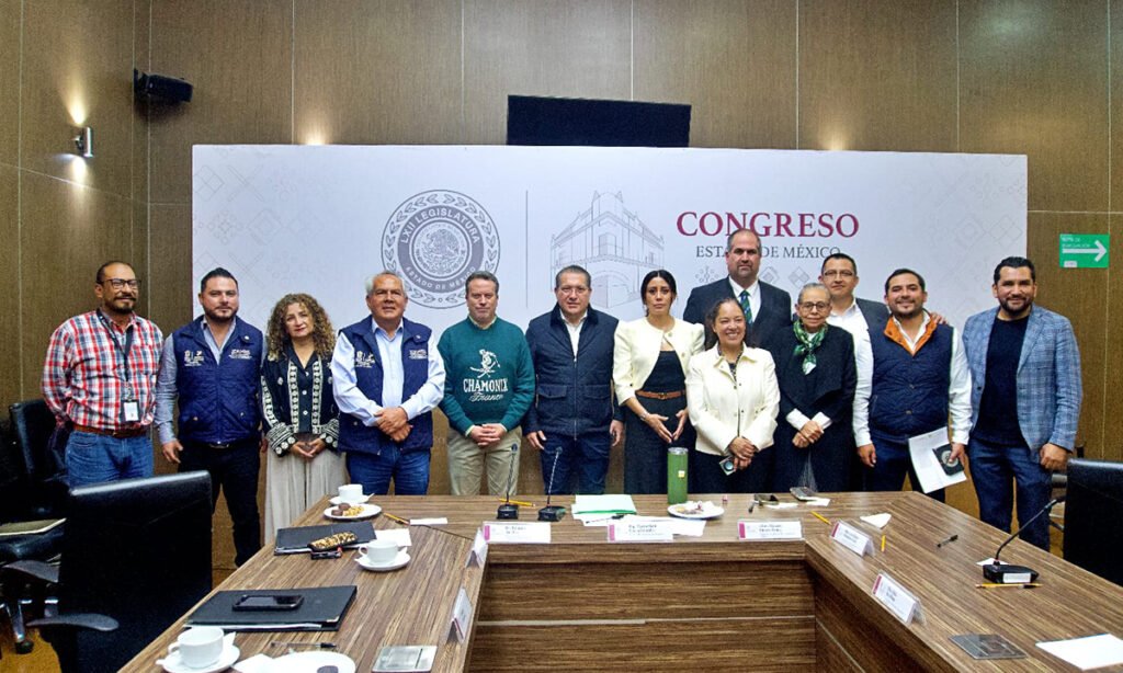 Héctor García impulsa Ley del Mezcal en Edomex