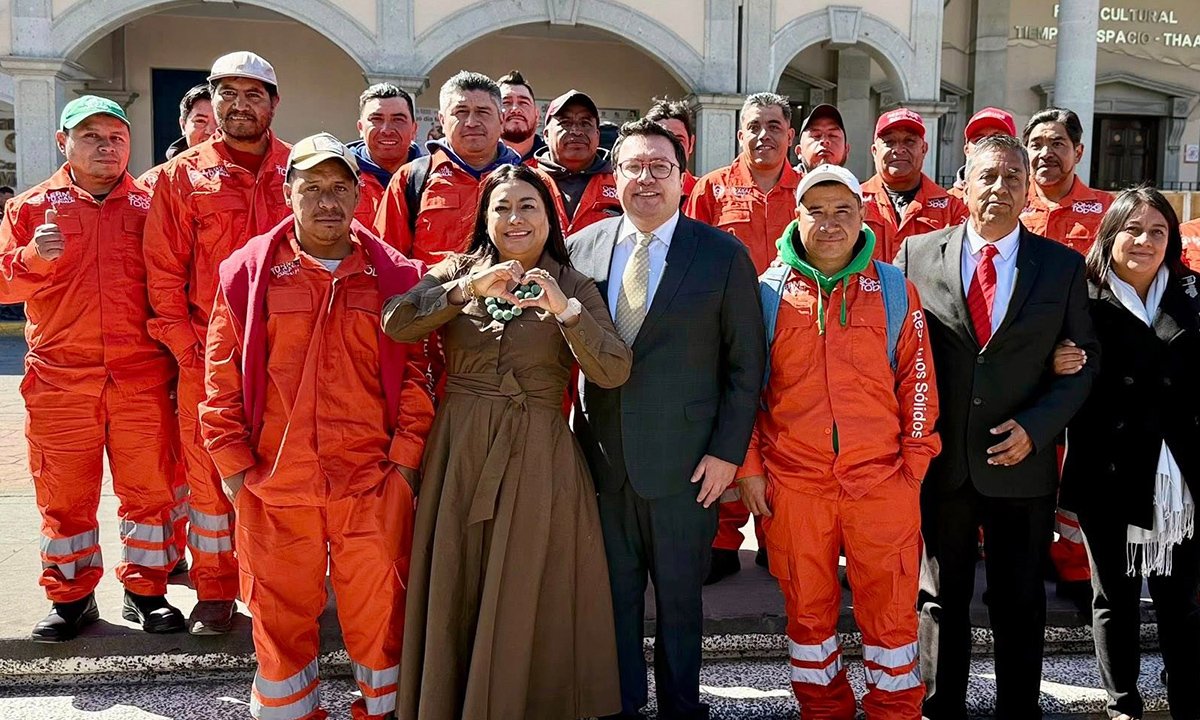 Lerma recibe drones, patrullas y uniformes con Miguel Ángel Ramírez Ponce