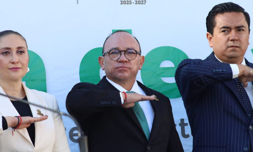 Manuel Vilchis encabeza conmemoración del Día de la Bandera en Zinacantepec