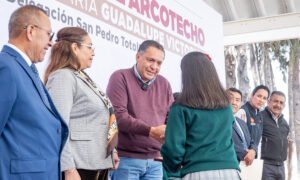 Más de 1,400 alumnos de Toluca cuentan con nuevas techumbres