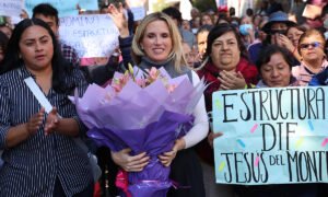 Obras y apoyos llegan a vecinos de Jesús del Monte, en Huixquilucan