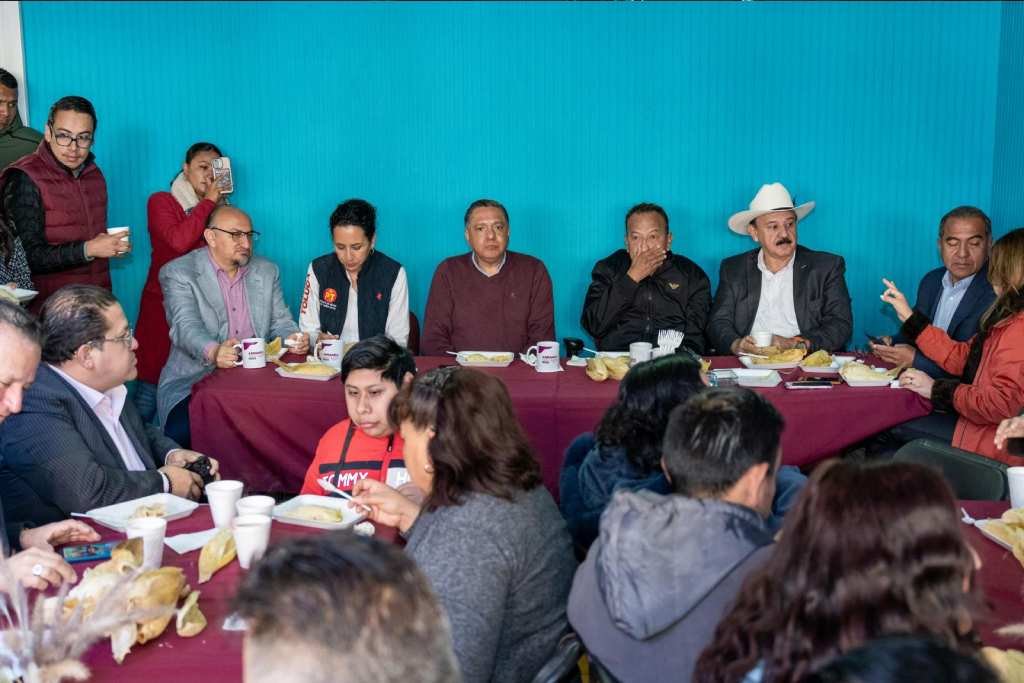 tamaliza con periodistas