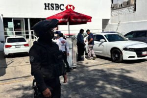 “Barón Rojo” vigila bancos de Toluca