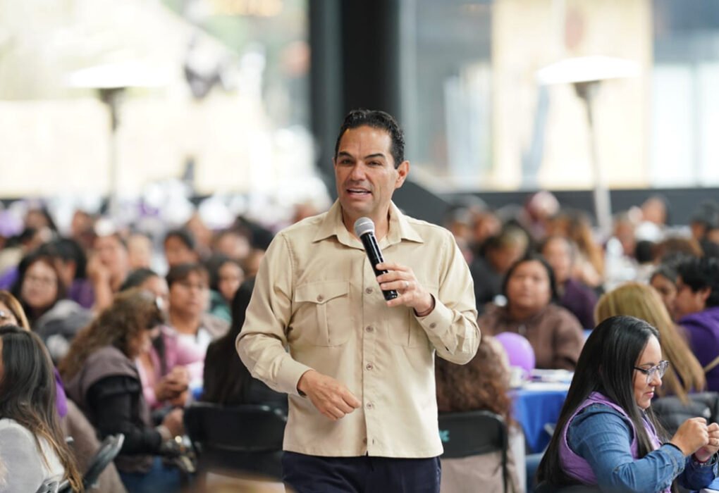Enrique Vargas participa en actos por el Día de la Mujer