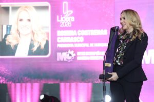 Premio Lidera reconoce a Romina Contreras por desempeño de gobierno
