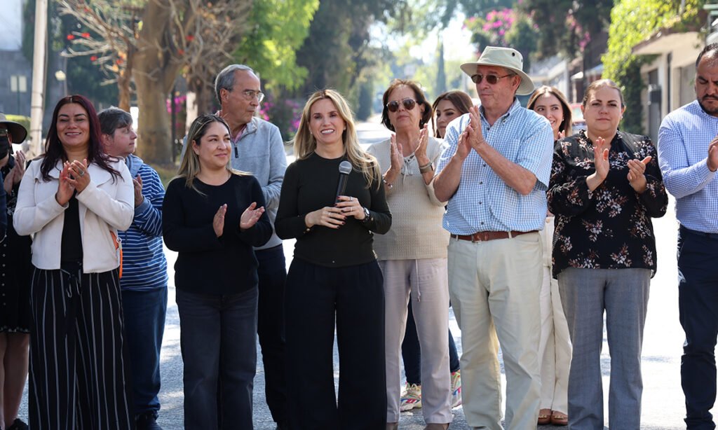 Repavimentan avenida Lomas Anáhuac en Huixquilucan
