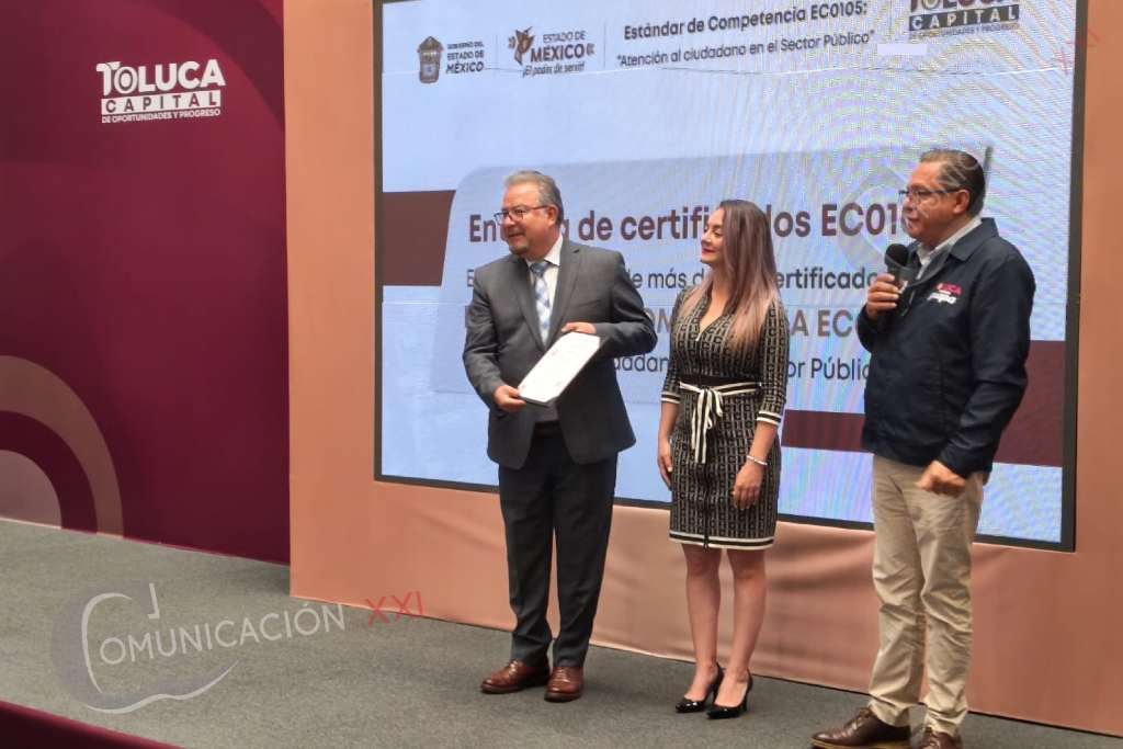 certifican laboralmente a servidores públicos de Toluca