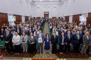 Primer informe de la rectora