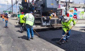 Avanza pavimentación en avenida Lombardo Toledano