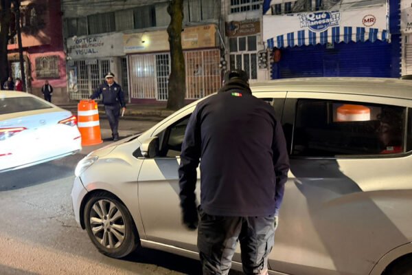 Detectan a 57 conductores ebrios en operativo en Toluca