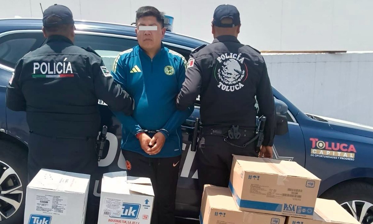Detienen a hombre por robo de medicinas en Toluca