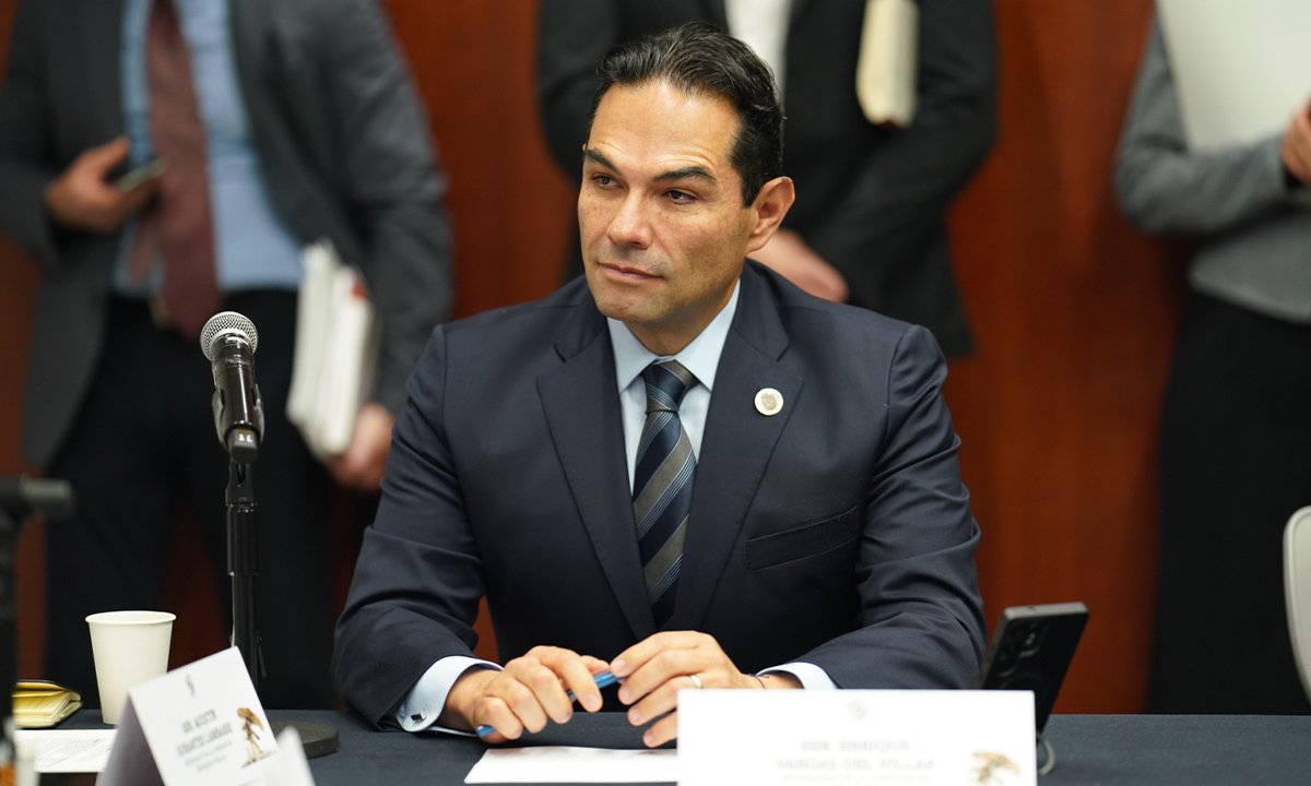 Enrique Vargas plantea beneficios fiscales a series y películas que promuevan legalidad