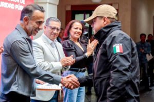 Metepec otorga seguro de vida y apoyos a trabajadores