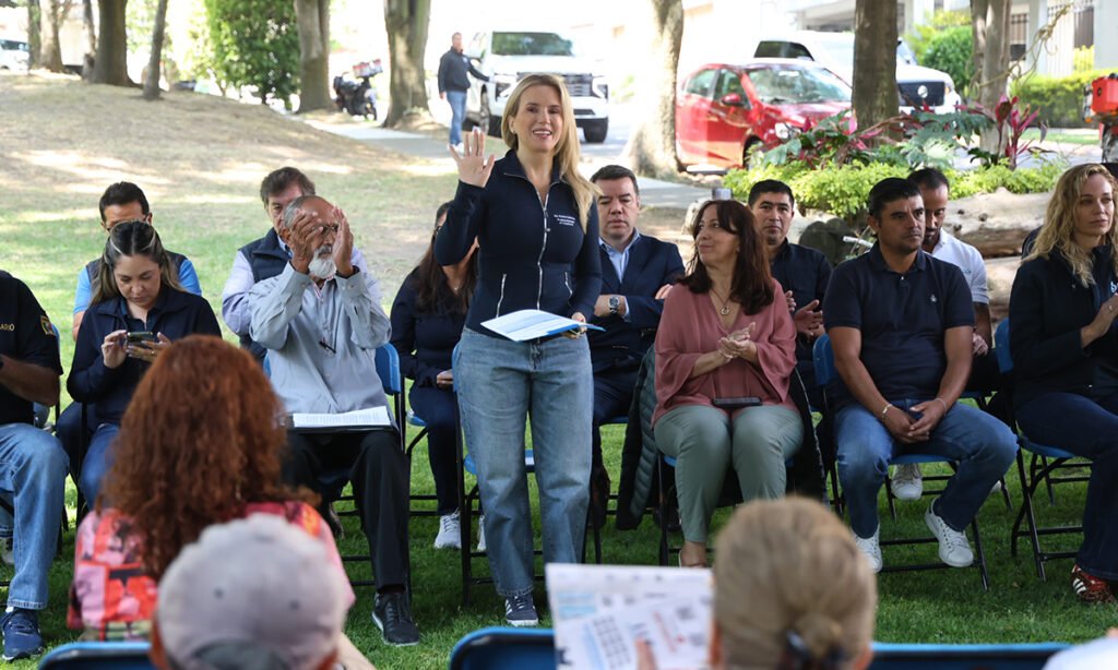 Romina Contreras lidera ranking de alcaldes metropolitanos