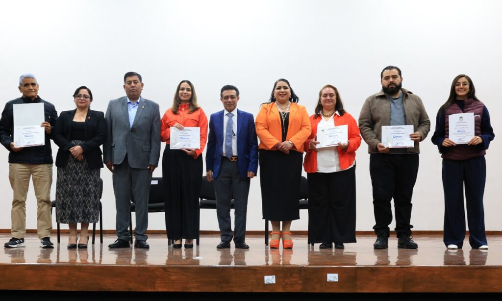 SMSEM capacita a docentes en atención de primer contacto