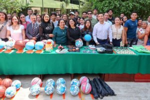 UAEMéx entrega Potrobús en Centro Universitario Temascaltepec