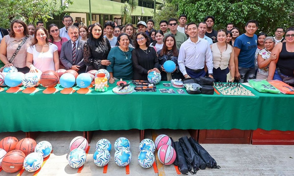 UAEMéx entrega Potrobús en Centro Universitario Temascaltepec