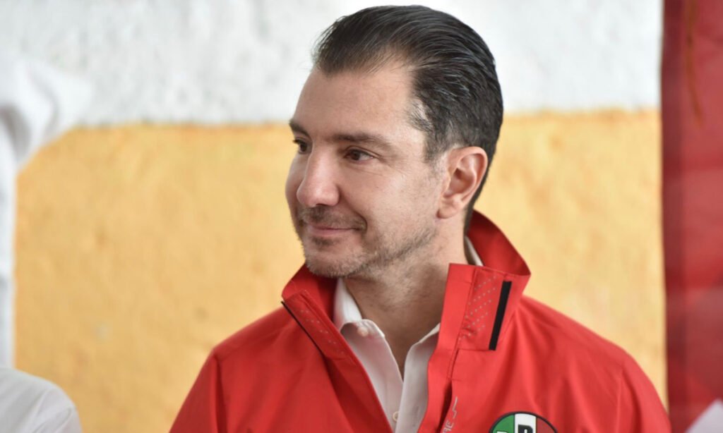 Vecinos del Edomex respaldan cobro por basura, propuesta del PRI