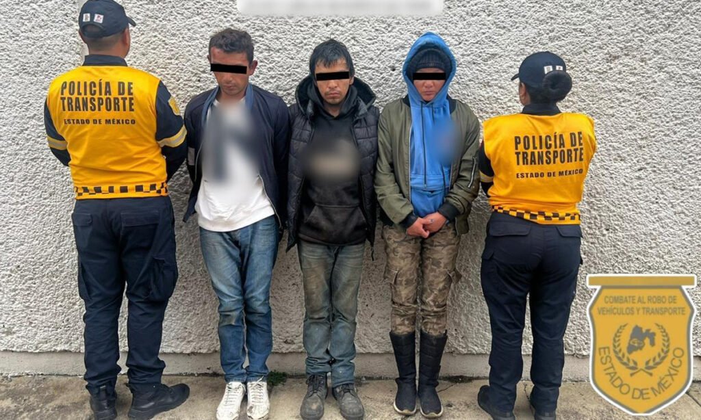 Aseguran moto robada y sustancias ilícitas en Ocoyoacac