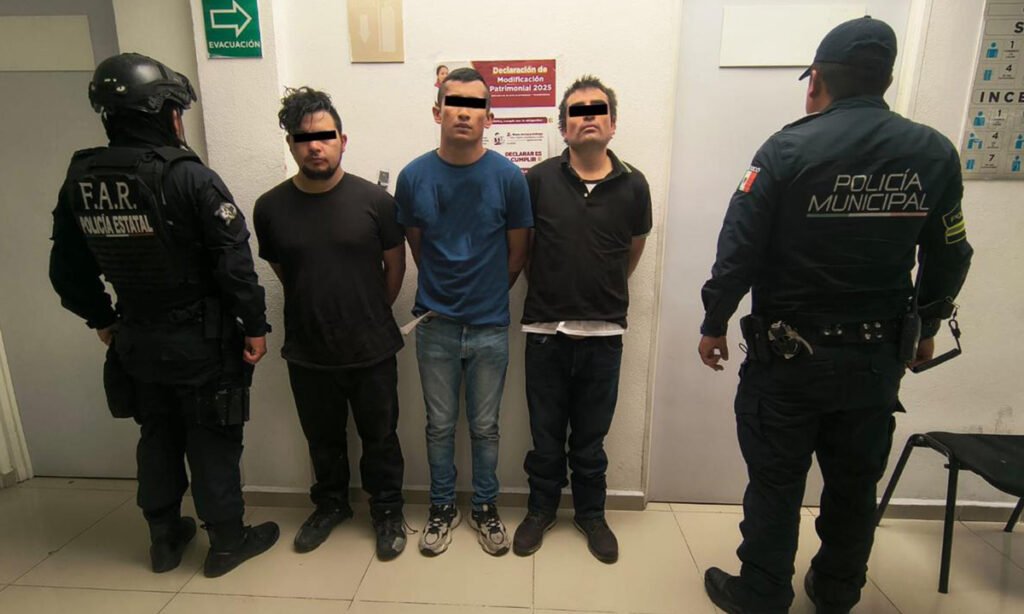 Detienen a tres hombres en Jilotepec tras persecución