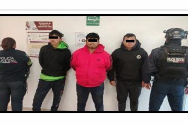 Detienen en Jilotepec a tres por intento de robo a joyería