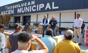 Huixquilucan entrega calentadores solares para reducir consumo de gas