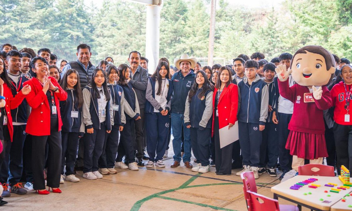 Jilotepec recibe obras escolares y materiales educativos en Octeyuco