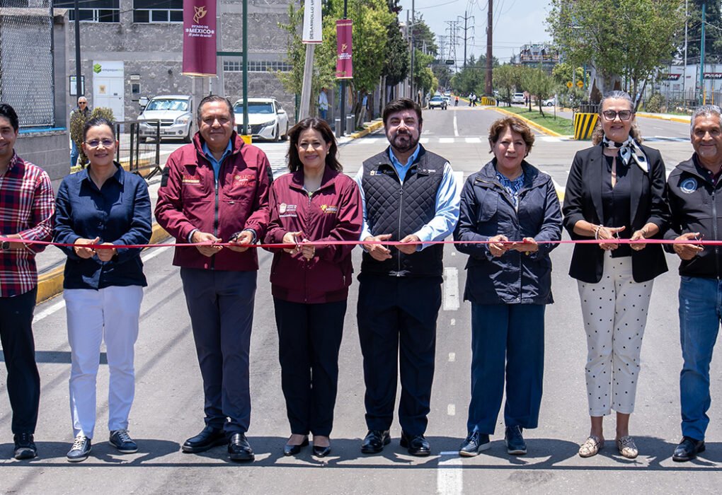 Ricardo Moreno y Delfina Gómez entregan obras viales en Toluca