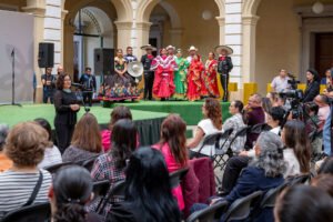 UAEMéx celebra a madres trabajadoras con concierto