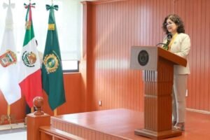 Rectora Patricia Zarza
