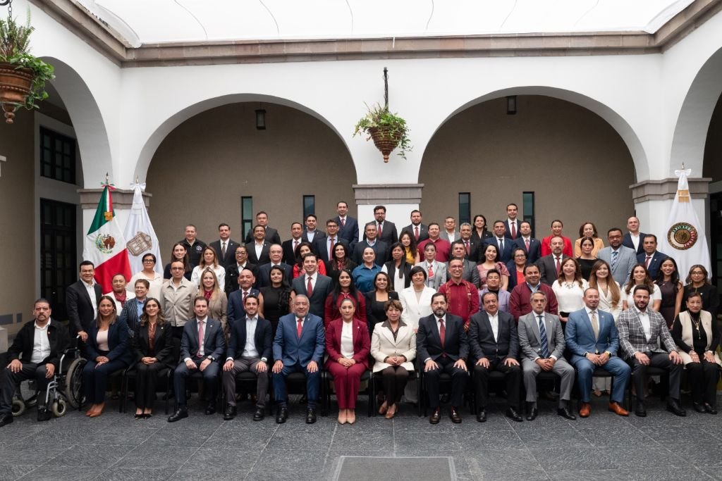 Reunion de los Poderes Ejecutivo y Legislativo